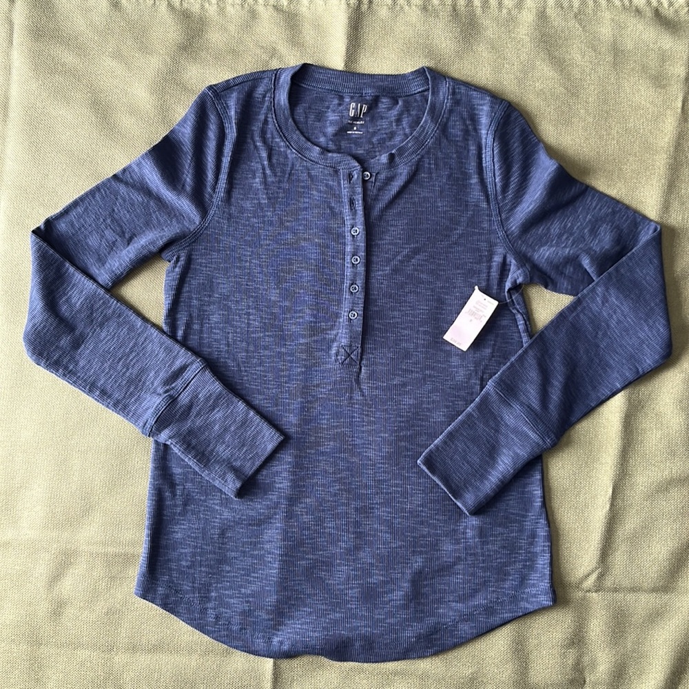 NWT Gap Henley